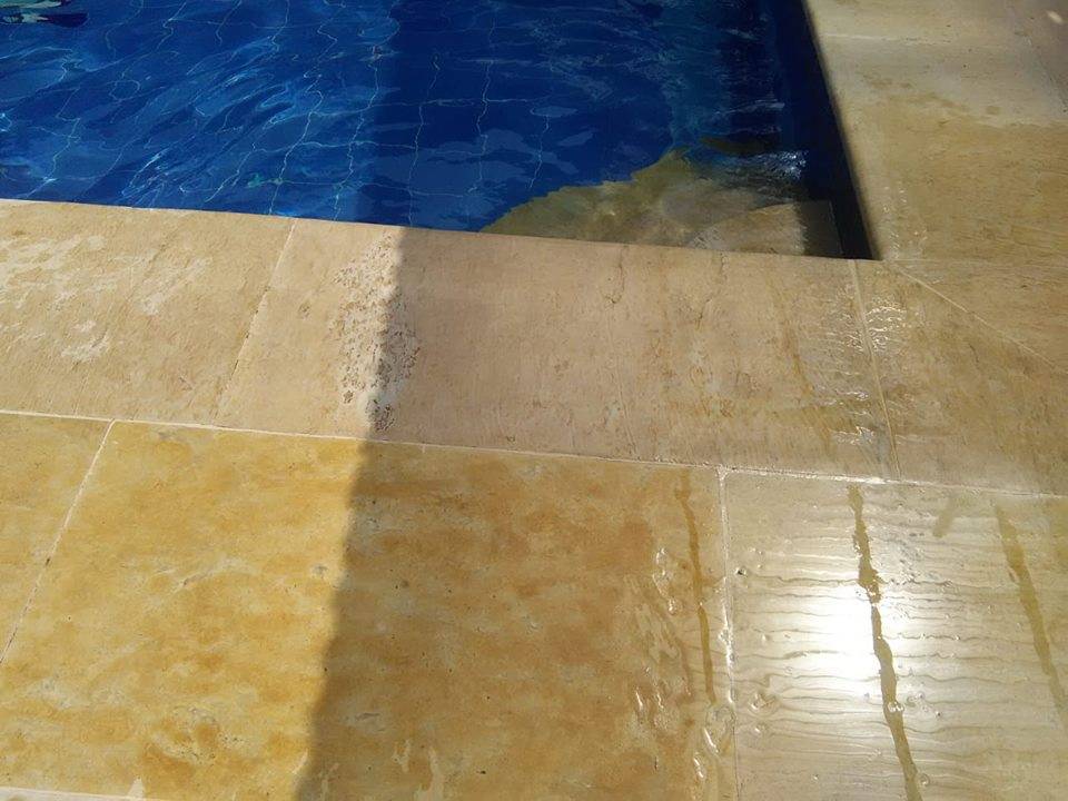 piso zona húmeda piedra muñeca colombia